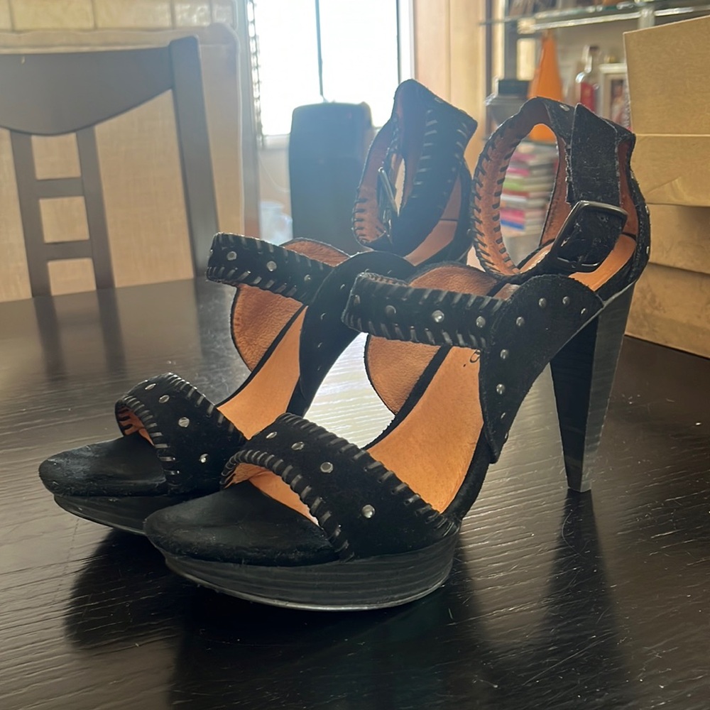 Anthropologie No. 704b Veronica Black Suede platform sandals size 10. Worn once